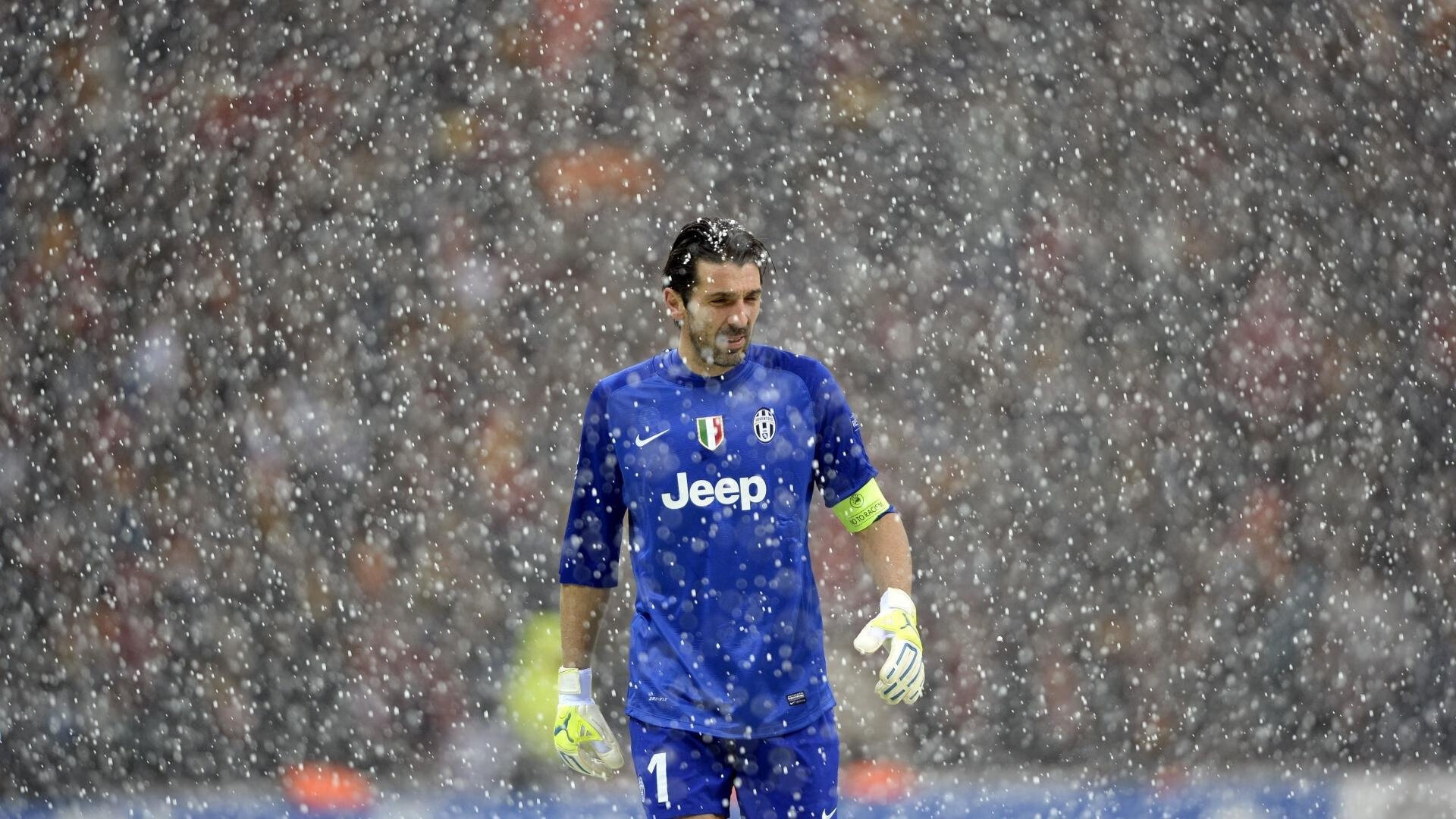 28圈官网-法甲豪门巴黎圣日耳曼强势领跑，姆巴佩独造三球助球